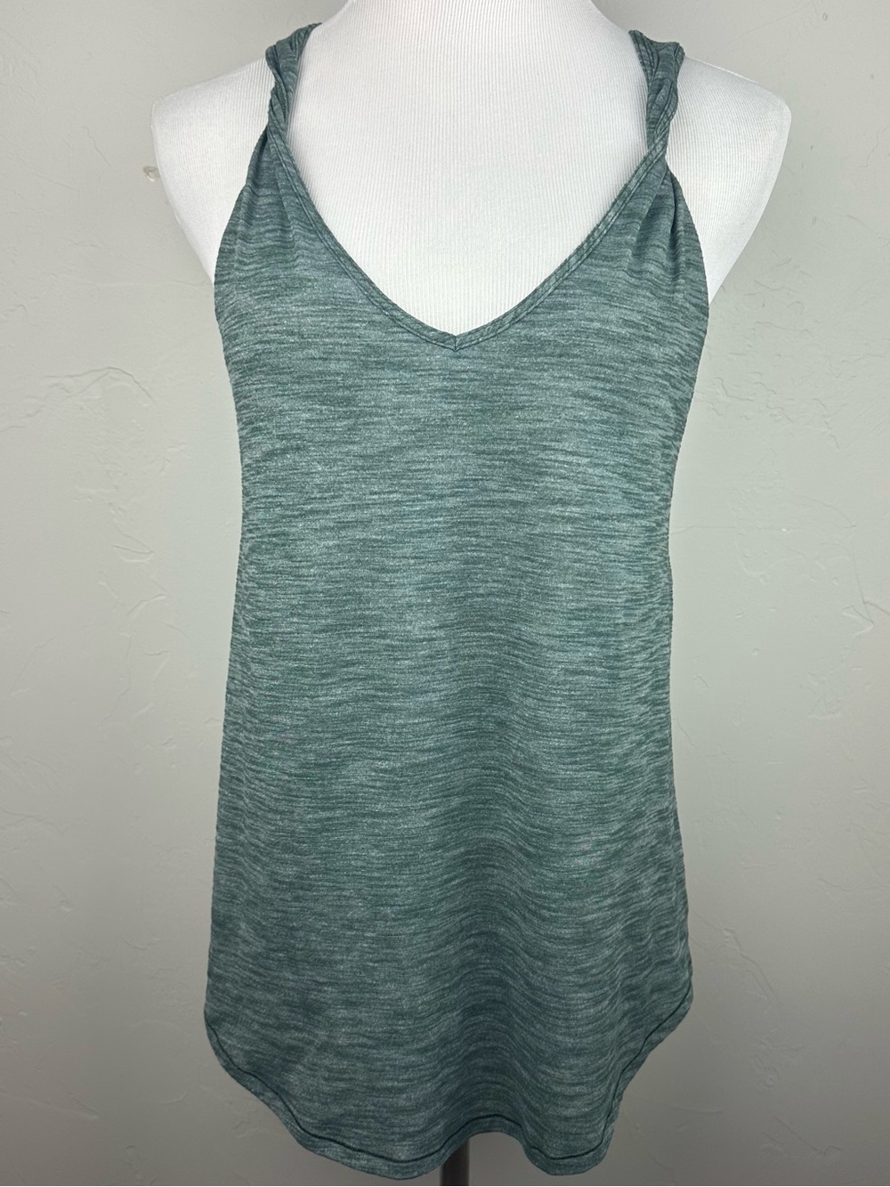 Lululemon Do The Twist Tank Heathered Green V-Neck Tank Top Size 8 Est